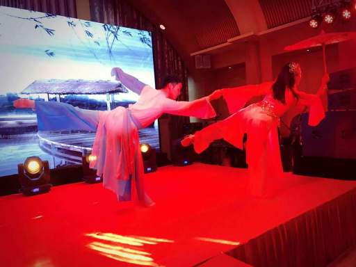 參演人員：李玲 邱宇